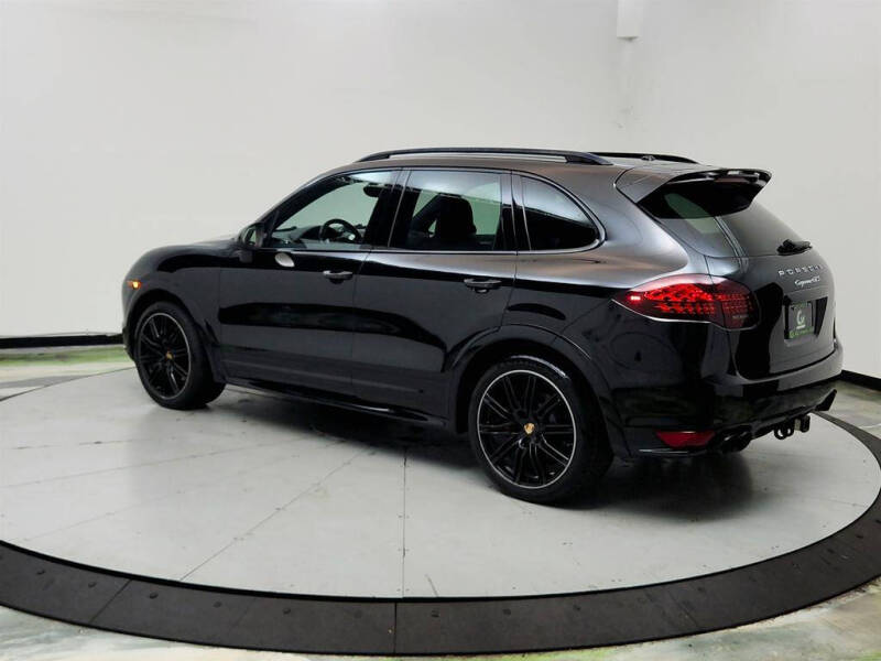 2013 Porsche Cayenne GTS