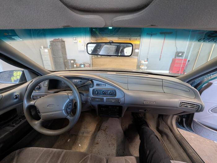 1995 Ford Taurus GL