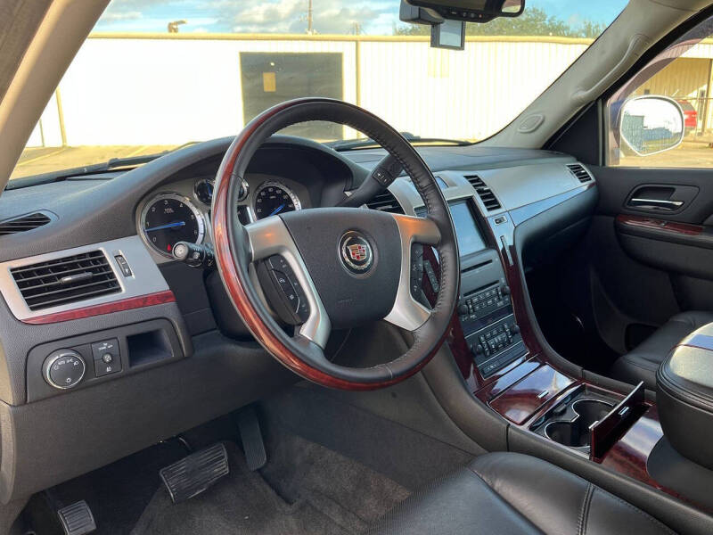 2010 Cadillac Escalade Luxury