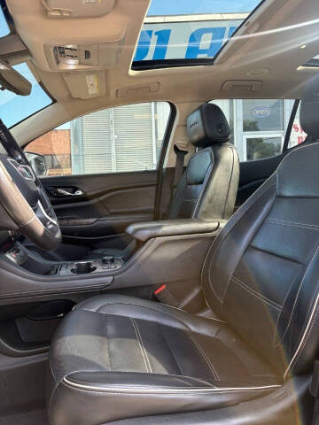 2020 GMC Acadia Denali