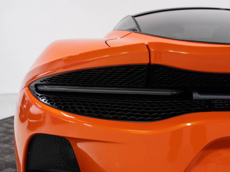 2023 McLaren GT
