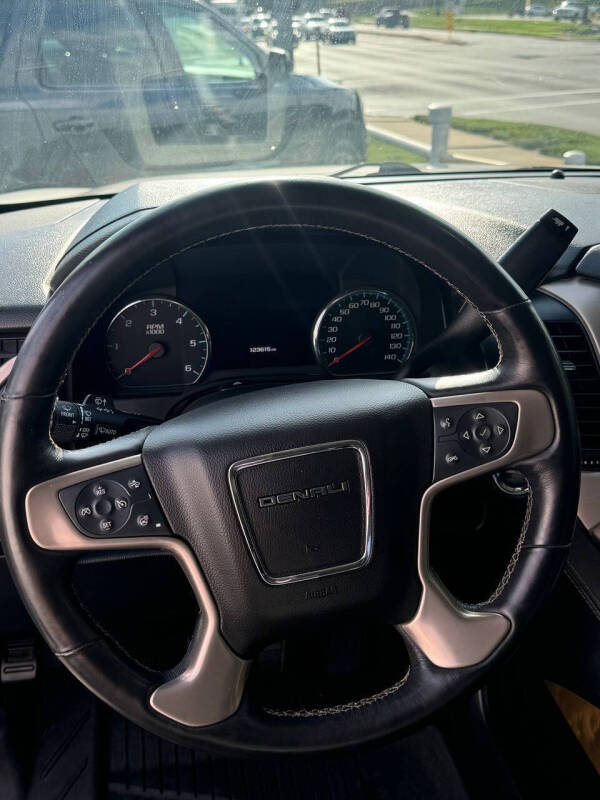 2017 GMC Yukon XL Denali