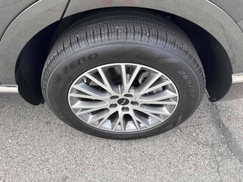 2025 Genesis GV80 2.5T