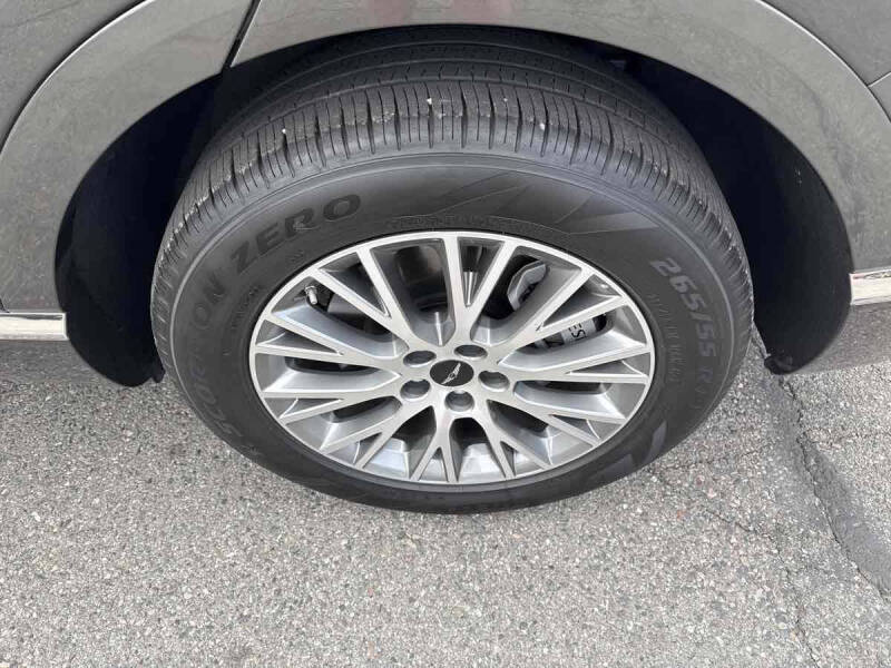 2025 Genesis GV80 2.5T