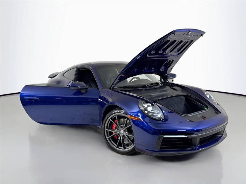 2022 Porsche 911 Carrera 4 GTS