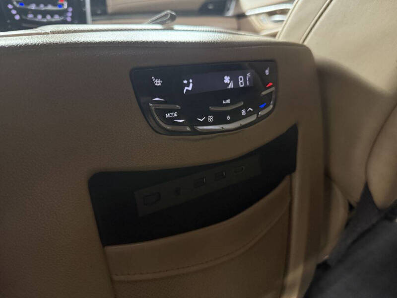 2018 Cadillac Escalade ESV Platinum