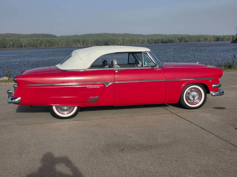 1954 Ford Crestline