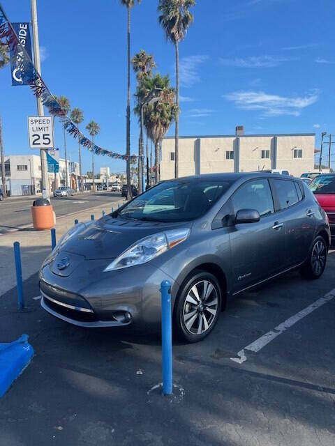 Gray 2015 Nissan LEAF S S 4dr Hatchback 2