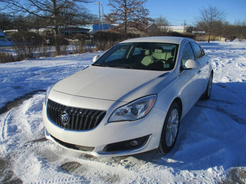 2015 Buick Regal for sale at Triangle Auto Sales in Elgin IL