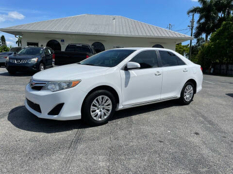 2014 Toyota Camry for sale at Supreme Motor Sports in North Fort Myers FL