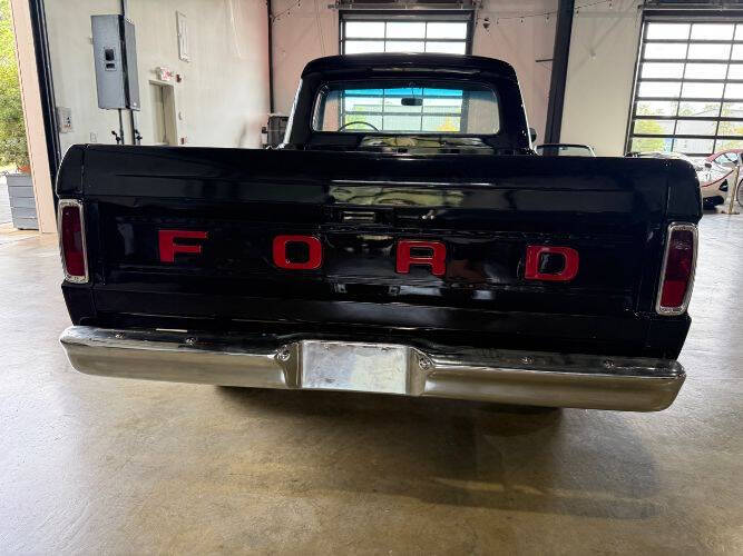 1966 Ford F-100