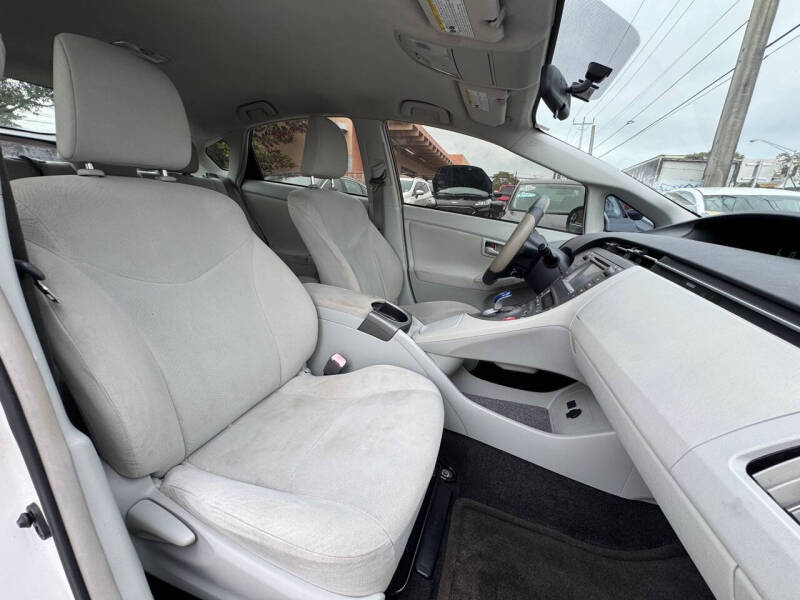 2012 Toyota Prius One