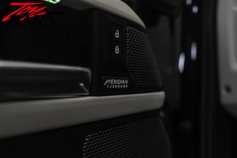 2024 Land Rover Defender 110 V8 P500 SE