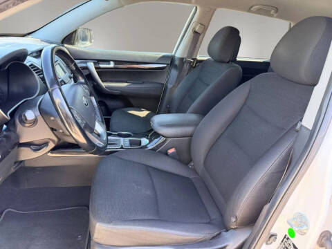2014 Kia Sorento LX