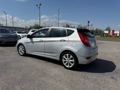 2014 Hyundai Accent SE