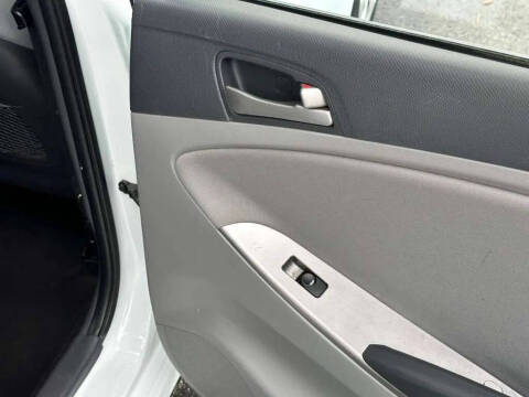 2015 Hyundai Accent GS