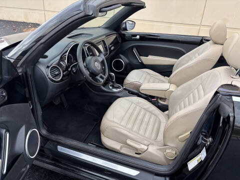 2013 Volkswagen Beetle Convertible 2.5L 50s Edition