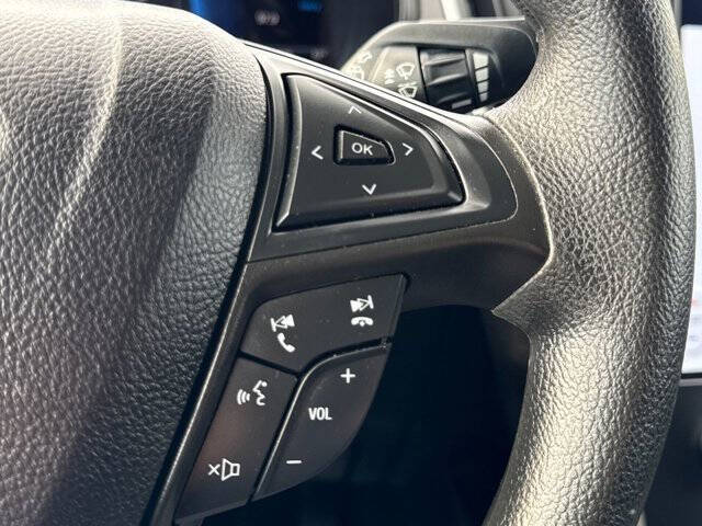 2022 Ford Edge SE