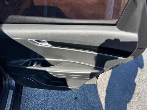 2025 Genesis G80 2.5T