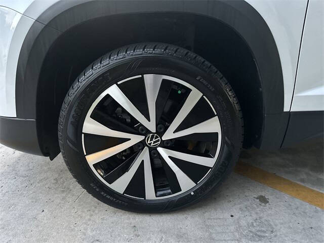 2024 Volkswagen Taos SE