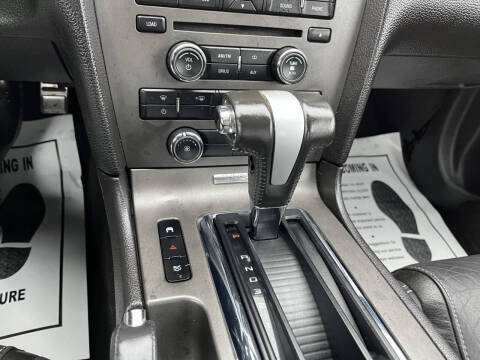 2010 Ford Mustang V6