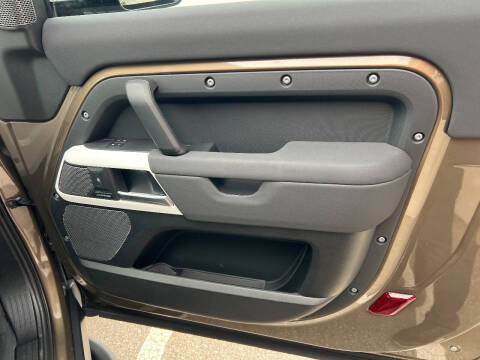 2023 Land Rover Defender 90 S