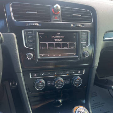 2016 Volkswagen Golf R 4Motion