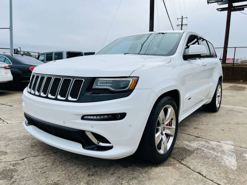 2015 Jeep Grand Cherokee SRT photo 2