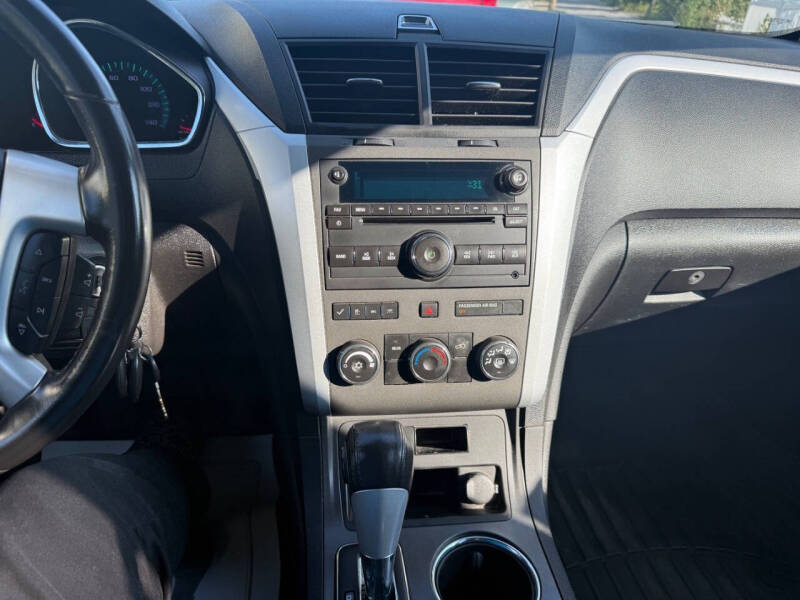 2011 Chevrolet Traverse LT