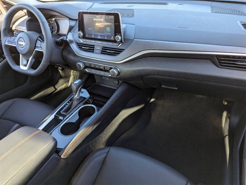 2025 Nissan Altima 2.5 SR