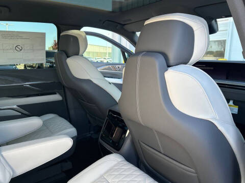 2026 Cadillac Escalade IQ Luxury