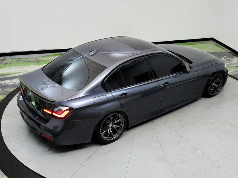 2018 BMW 3 Series 330i