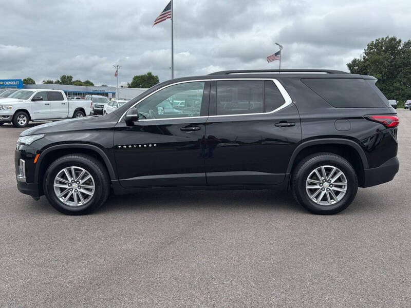 2022 Chevrolet Traverse LT Cloth