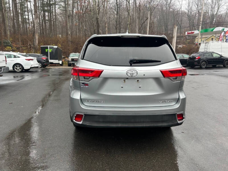 2017 Toyota Highlander LE