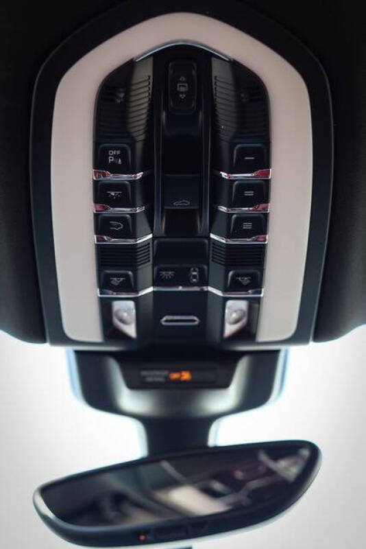 2015 Porsche Macan S