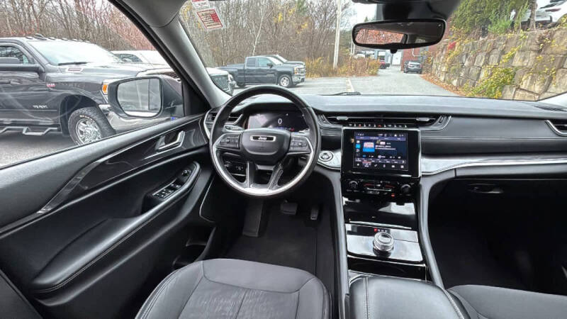 2021 Jeep Grand Cherokee L Laredo