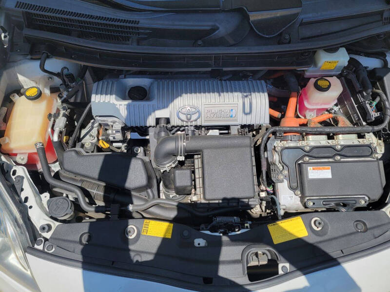 2013 Toyota Prius Plug-in Hybrid