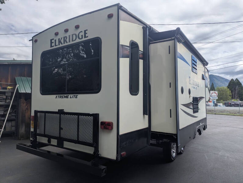 2016 Heartland Elkridge E292 / 32ft