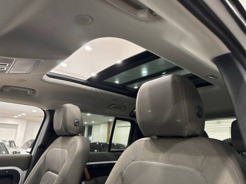 2021 Land Rover Defender 110 SE