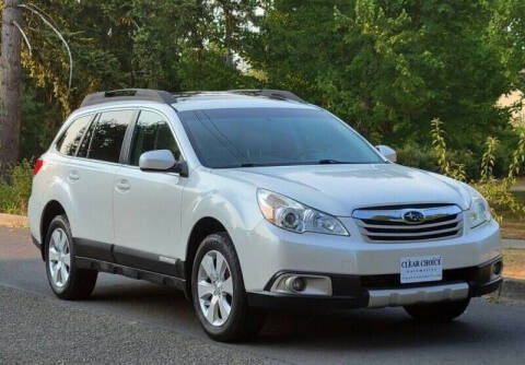 2011 Subaru Outback for sale at CLEAR CHOICE AUTOMOTIVE in Milwaukie OR