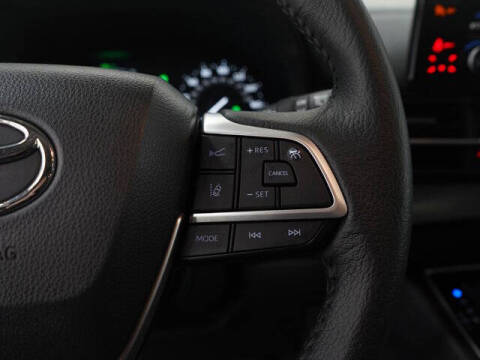 2024 Toyota Sienna XLE 7-Passenger