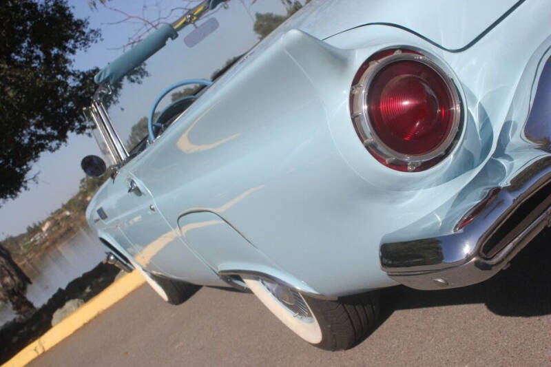 1957 Ford Thunderbird