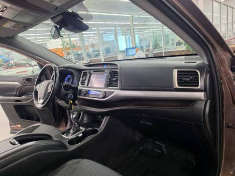 2019 Toyota Highlander LE Plus