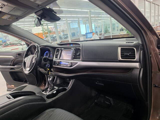 2019 Toyota Highlander LE Plus