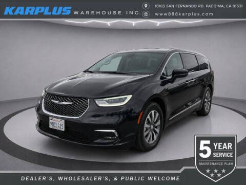 2023 Chrysler Pacifica Plug-In Hybrid Touring L