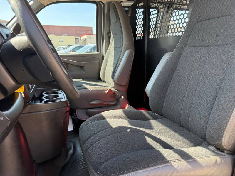 2024 Chevrolet Express 2500