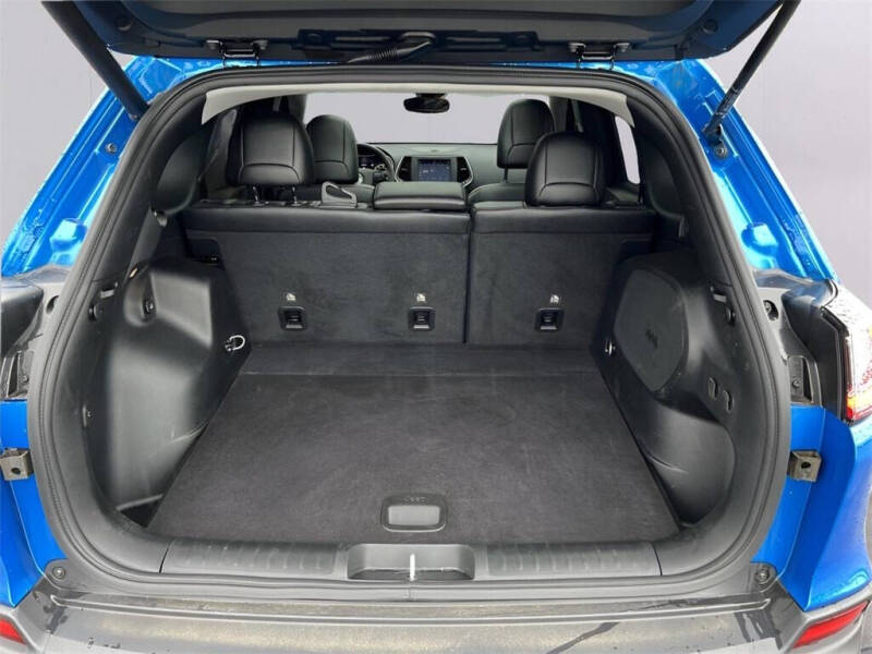 2023 Jeep Cherokee Altitude Lux