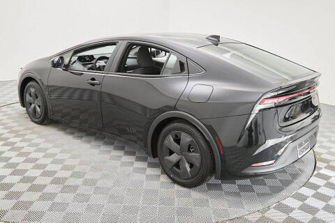 2025 Toyota Prius LE