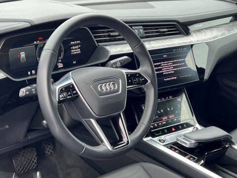 2024 Audi Q8 Sportback e-tron quattro Premium Plus S line