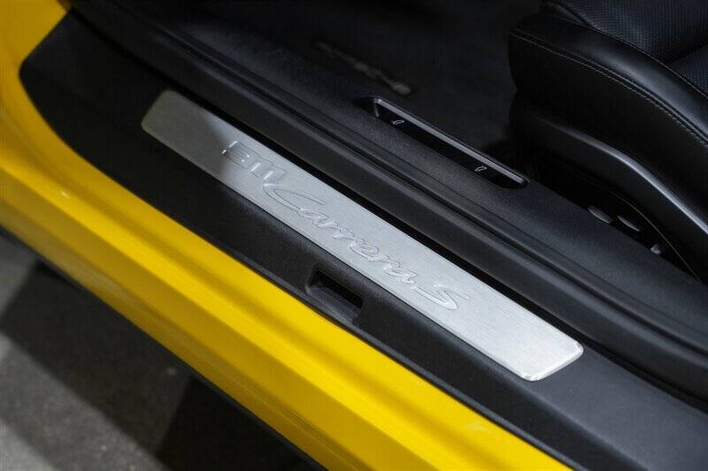 2020 Porsche 911 Carrera S